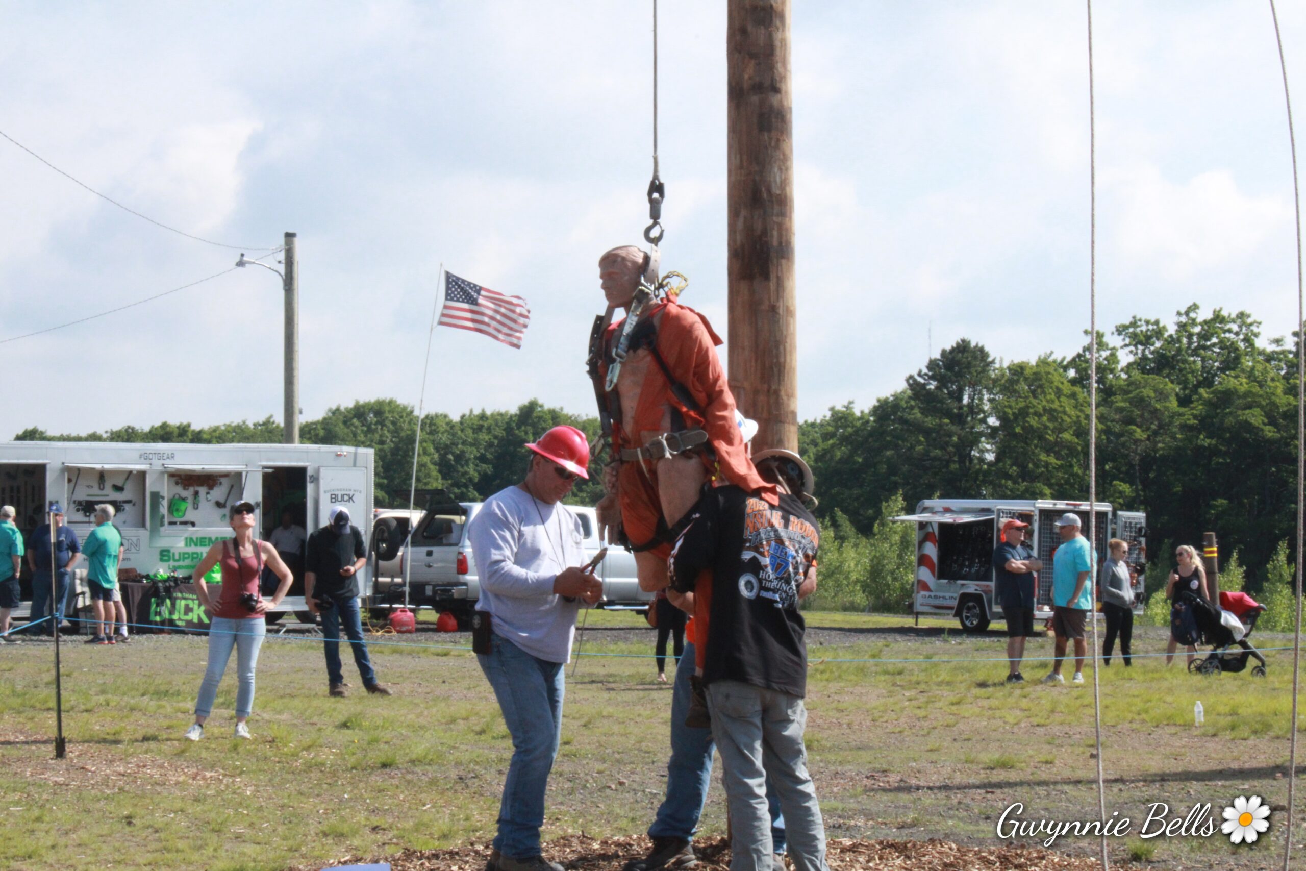 Climbing for lost linemen 43